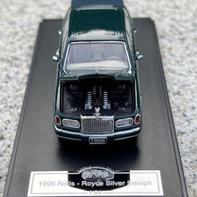 Load image into Gallery viewer, GFCC 1:64 Green 1998 Silver Seraph Sedan Classic Model Diecast Metal Car
