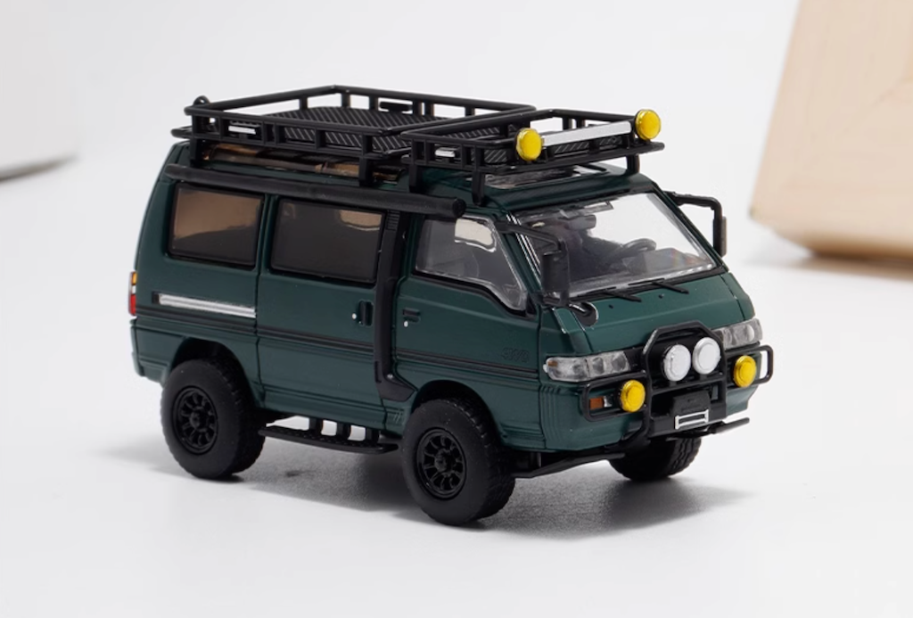 Autobots 1:64 Dark Green 4WD Delica L300 Camper Van Model Diecast Metal Car