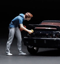 Load image into Gallery viewer, 1:64 Painted Figure Mini Model Toy Miniature Car Scenes Resin Car Wash Boy Man
