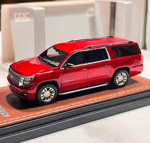 Load image into Gallery viewer, GOC 1:64 HEC Red 2015 Suburban Full Sized SUV Model Diecast Metal Car New Collection
