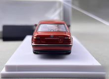 Load image into Gallery viewer, DCM 1:64 Red 1998-01 E38 L7 728il Luxury Sedan Model Diecast Metal Car New Collection
