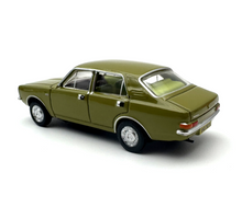 Load image into Gallery viewer, 1:76 1972 Green Morris Marina Sedan Sports Model Diecast Metal Car New Collection
