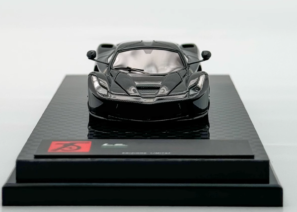 DMH 1:64 Black Full Carbon Laferrari Aperta Sports Model Diecast DMH 1:64 Black Full Carbon Laferrari Aperta Sports Model Diecast
