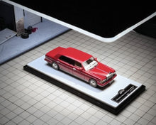 Load image into Gallery viewer, GFCC 1:64 HEC Red 1998 Silver Spur Park Ward Model Diecast Metal Car New Collection
