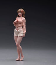 Load image into Gallery viewer, 1:24 Painted Figure Model Miniature Resin Diorama Cute Pretty Girl Lady Woman
