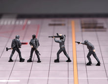 Load image into Gallery viewer, 1:64 Painted Figure Model Miniature Resin Diorama Toy Sand Bandit Ganster Set
