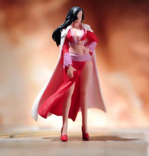 Load image into Gallery viewer, 1:24 Painted Figure Model Miniature Resin Diorama Sand Lady Warrior Cartoon Girl

