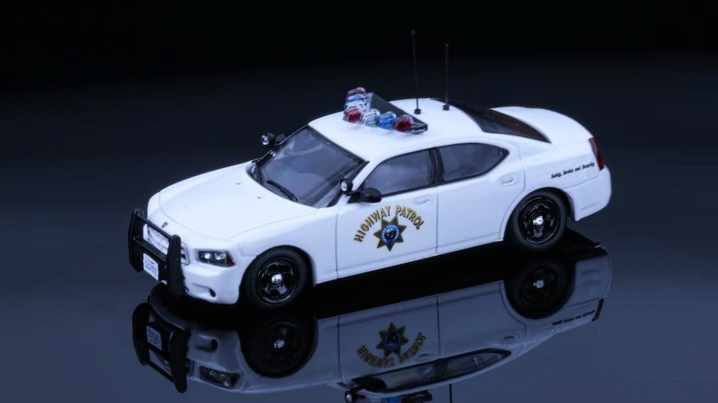 Rollin 1:64 2008 White CHP Police Charger Muscle Model Diecast Metal Car New Collection