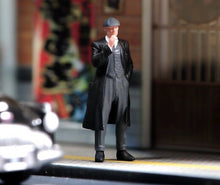 Load image into Gallery viewer, 1:64 Painted Unpainted Figure Model Miniature Resin Diorama Sand Man in Suit
