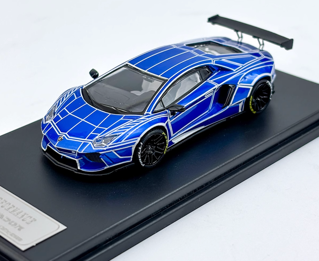 King 1:64 Luminous Blue Aventador LP700 LBWK Sport Model Diecast Metal Car New Collection