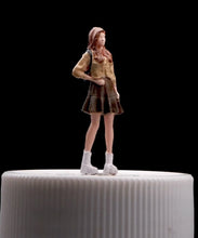 Load image into Gallery viewer, 1:64 Painted Figure Mini Model Miniature Resin Diorama Sand Girl In Brown Toy New
