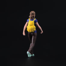 Load image into Gallery viewer, 1:64 Painted Unpainted Figure Model Miniature Resin Diorama Backpack Girl Sand P New
