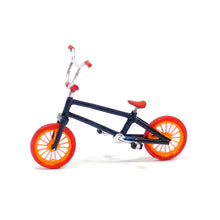 Load image into Gallery viewer, 1:64 Painted Figure Mini Model Miniature Resin Diorama Sand Toy Slunt Bicycle
