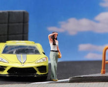 Load image into Gallery viewer, 1:64 Painted Figure Model Miniature Resin Diorama Sand Trandy Lady Girl With Bag
