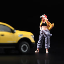 Load image into Gallery viewer, 1:24 Painted Figure Model Miniature Resin Diorama  Sand Female Mechanic Lady
