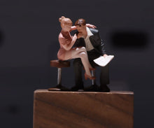 Load image into Gallery viewer, 1:64 Painted Figure Model Miniature Resin Diorama Sweet Couple Lovers Man Lady
