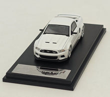 Load image into Gallery viewer, DCM 1:64 White 2014 Mustang GT Sports Model Diecast Metal Car New Collection
