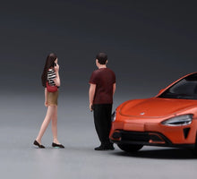 Load image into Gallery viewer, 1:24 Painted Figure Model Miniature Resin Diorama Sand couple Lovers Lady Man
