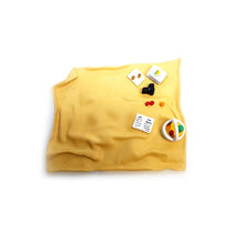 Load image into Gallery viewer, 1:64 Painted Figure Mini Model Miniature Resin Diorama Picnic Mat Camping Couple
