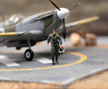 Load image into Gallery viewer, 1:64 Painted Figure Mini Model Miniature Resin Diorama Pilot Captain Aviator Toy
