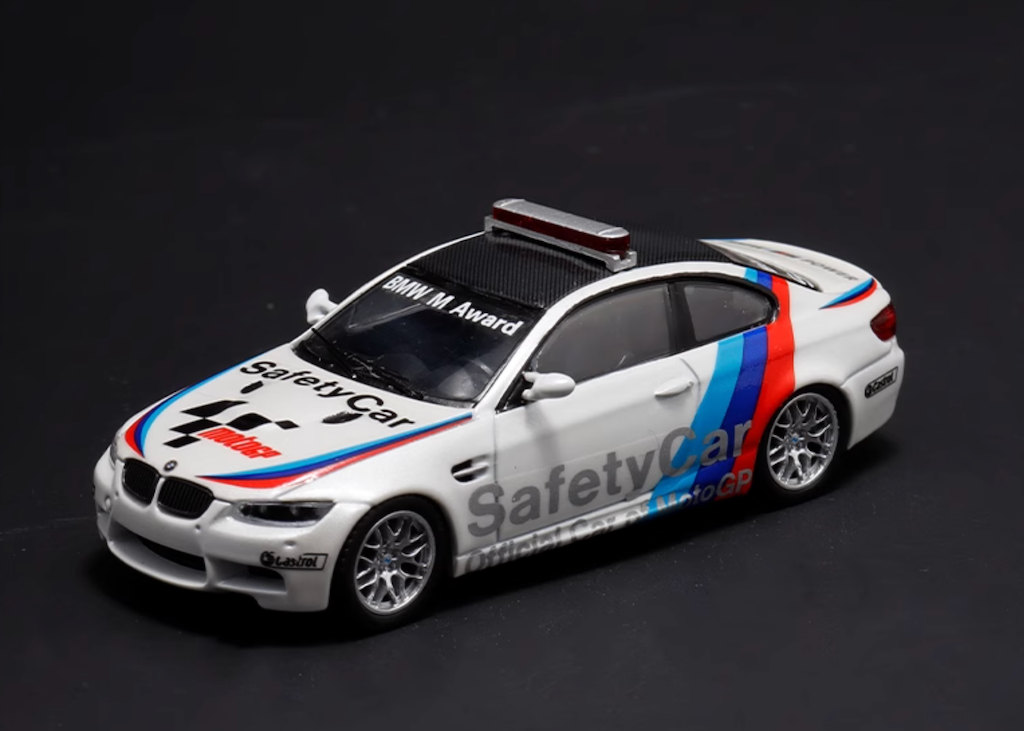 Fine 1:64 White Safety M3 E92 Coupe Sports Model Diecast Metal Car New Collection