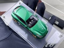Load image into Gallery viewer, PK 1:64 Green GTC4 Lusso Coupe Sports Model Diecast Metal Car New Collection
