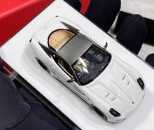 Load image into Gallery viewer, DMH 1:64 White 599 GTO Racing Sports Model Diecast Resin Car New Collection
