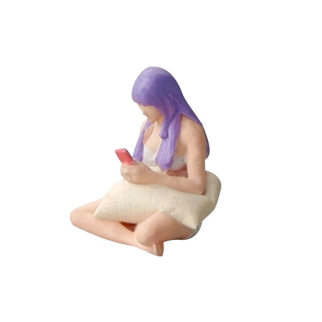 1:64 Painted Figure Model Miniature Resin Diorama Sand Purple Hair Girl Pillow