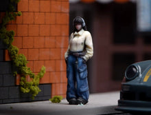 Load image into Gallery viewer, 1:64 Painted Figure Model Miniature Resin Diorama Toy Sand Headset Cool Girl
