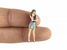 Load image into Gallery viewer, 1:64 Painted Figure Model Miniature Resin Diorama Sand Pool Billiards Balls Cue
