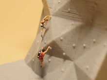 Load image into Gallery viewer, 1:64 Painted Figure Model Miniature Resin Diorama Sand Rock Climber 4 People SET
