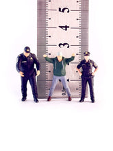 Load image into Gallery viewer, 1:64 Painted Figure Mini Model Miniature Resin Diorama Police Catch Criminal Toy New

