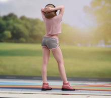 Load image into Gallery viewer, 1:24 Painted Figure Model Miniature Resin Diorama Headset Girl Casual Sporty
