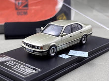 Load image into Gallery viewer, DCM 1:64 Gold E34 5-Series Sedan Classic Sports Model Diecast Metal Car New Collection
