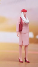 Load image into Gallery viewer, 1:24 Painted Figure Model Miniature Resin Diorama Sand UAE Flight Attendant
