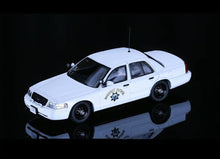 Load image into Gallery viewer, Rollin 1:64 CHP Highway Patrol CV CROWN VICTORIA Model Diecast Metal Car New Collection
