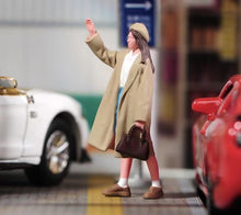 Load image into Gallery viewer, 1:64 Painted Figure Mini Model Miniature Resin Diorama Sand Winter Coat Girl Hat
