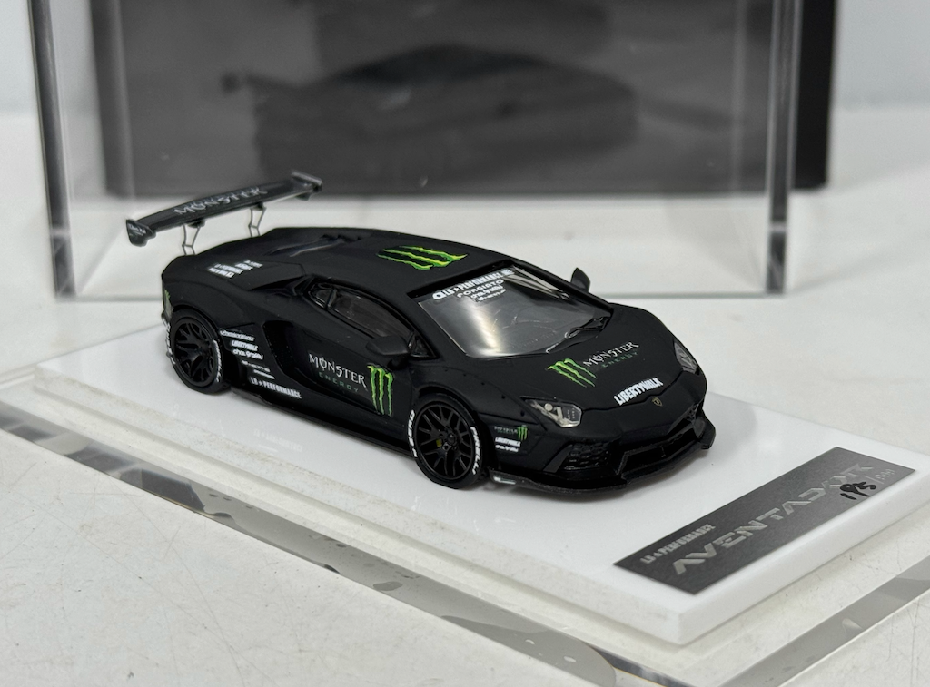 Onemodel 1:64 Black LP700 Aventador LB Monster Sports Model Diecast Resin Car