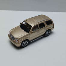 Load image into Gallery viewer, Masdi 1:64 Gold 2005 Escalade Full Size SUV Sport Model Diecast Metal Car New Collection
