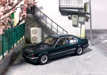 Load image into Gallery viewer, DCM 1:64 Green E32 7 Series 735i Classic Sedan Model Diecast Metal Car New
