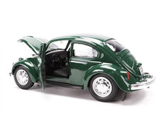 Load image into Gallery viewer, Maisto 1:24 Green VW Beetle Classic Sports Model Toy Diecast Metal Car BN
