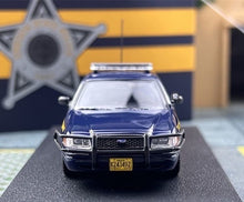 Load image into Gallery viewer, Rollin 1:64 Oregon Police OSP CV CROWN VICTORIA Model Diecast Metal Car New Collection
