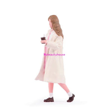 Load image into Gallery viewer, 1:24 Painted Figure Model Miniature Resin Diorama Sand Walking Girl Blone Hair

