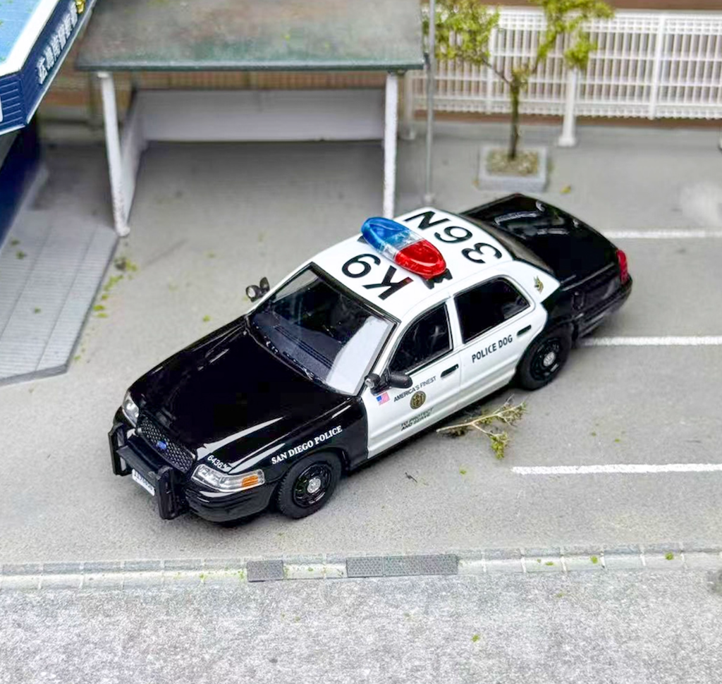 Rollin 1:64 SDPD K9 Police Dog CV CROWN VICTORIA Model Diecast Metal Car BN
