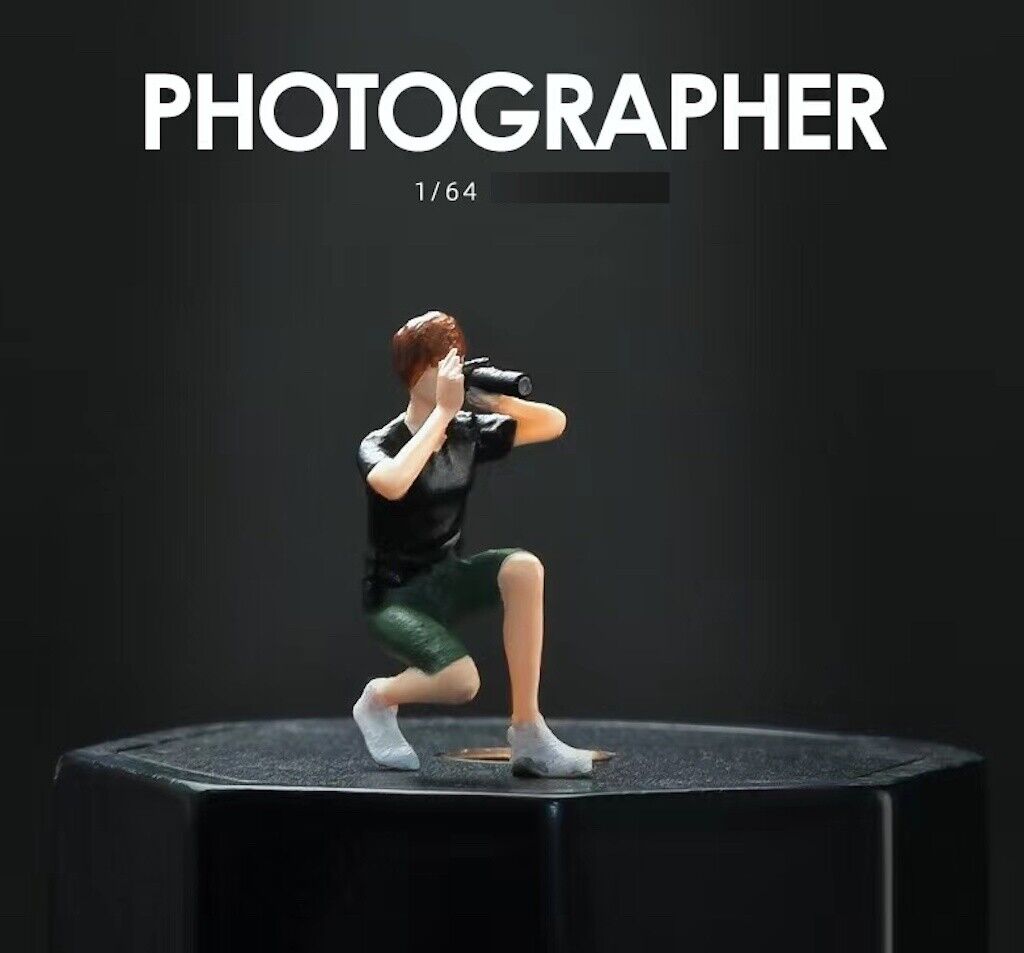 1:64 Painted Figure Mini Model Miniature Resin Diorama Camera Man Photographer