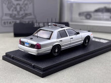 Load image into Gallery viewer, Rollin 1:64 CSP Connecticut Police CROWN VICTORIA CV Model Diecast Metal Car
