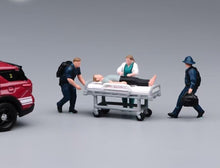 Load image into Gallery viewer, 1:64 Painted Figure Model Miniature Resin Diorama Sand Rescue Medical Personnel

