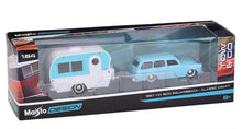 Load image into Gallery viewer, Maisto 1:64 1967 VW 1600 Squareback Trailer Tow &amp; Go Model Metal Car BN
