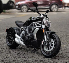 Load image into Gallery viewer, Maisto 1:12 2021 Diavel S Racing Sports Model Toy Diecast Metal Motorcycle BN
