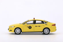 Load image into Gallery viewer, 1:64 596Model 2013 Mondeo Fusion Sedan NY Taxi Model Diecast Metal Car New Collection
